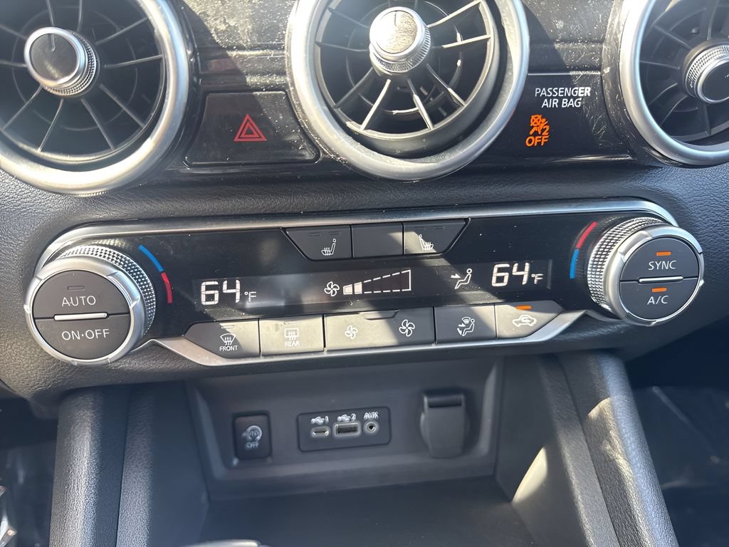 Used 2025 Nissan Sentra SR FWD image 17