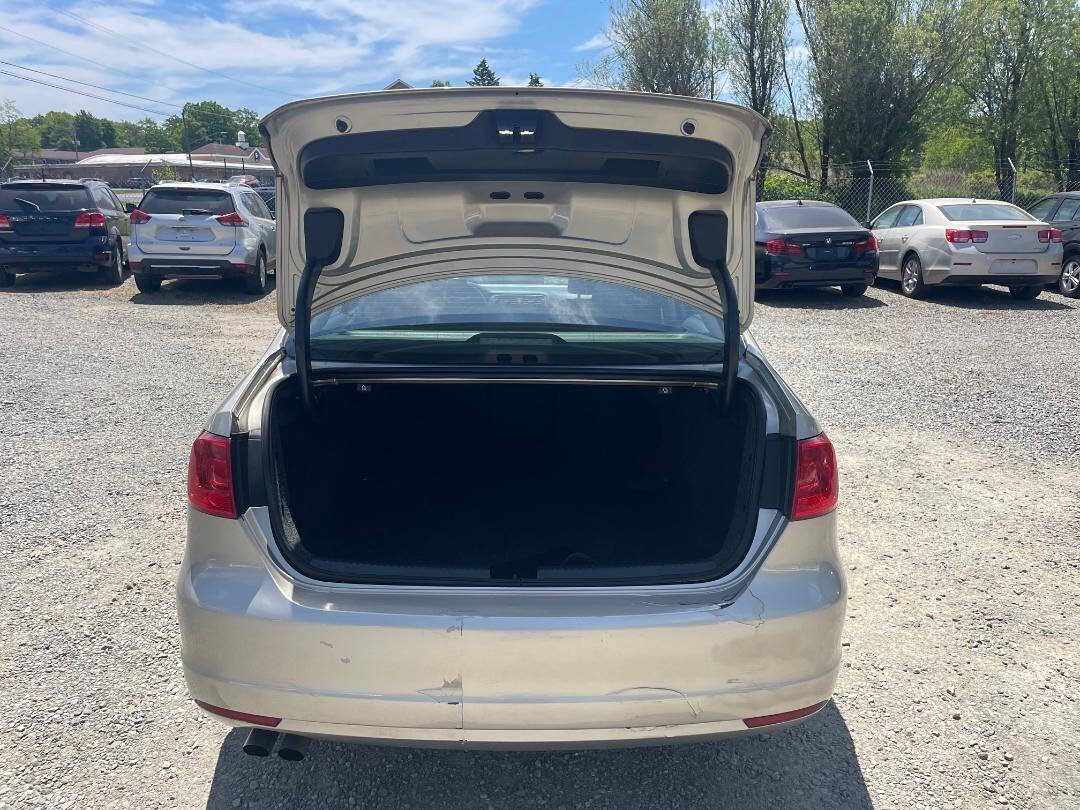 Used 2014 Volkswagen Jetta SE FWD image 26