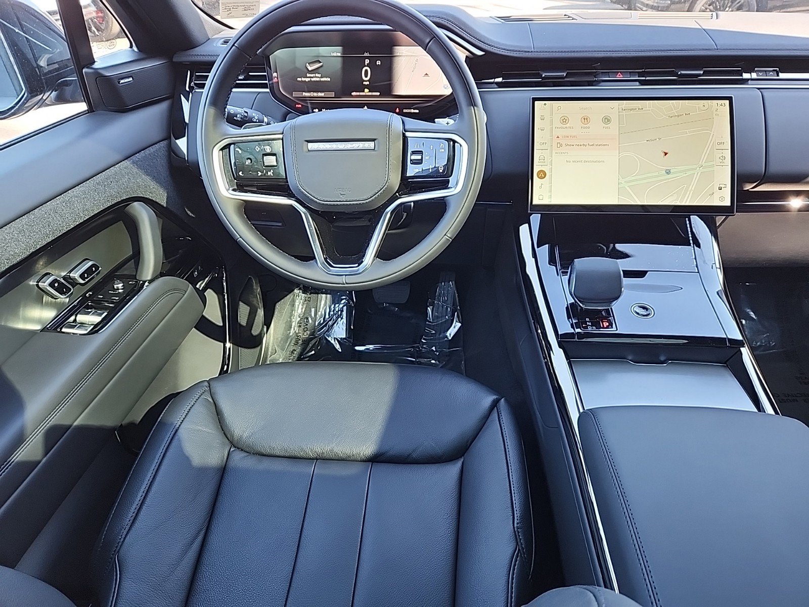 Certified 2025 Land Rover Range Rover Sport image 4