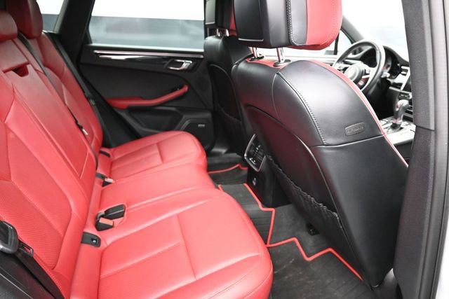 Used 2020 Porsche Macan S AWD/4WD image 17