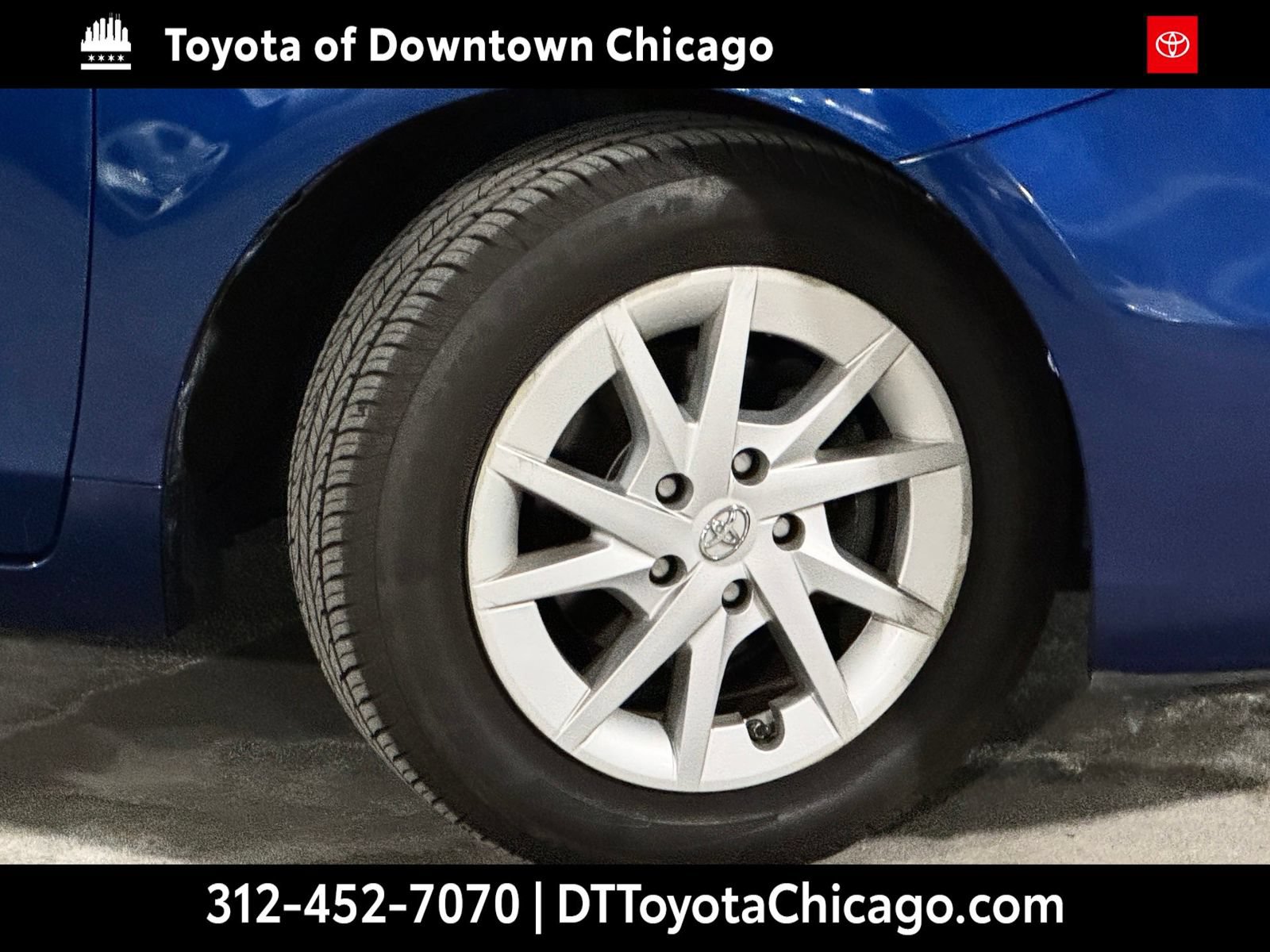 Used 2014 Toyota Prius V Three FWD image 2