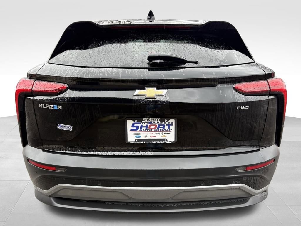 Used 2024 Chevrolet Blazer EV LT image 8