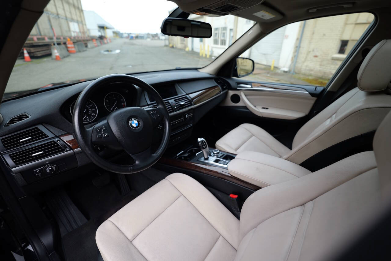 Used 2011 BMW X5 xDrive35i AWD/4WD image 38