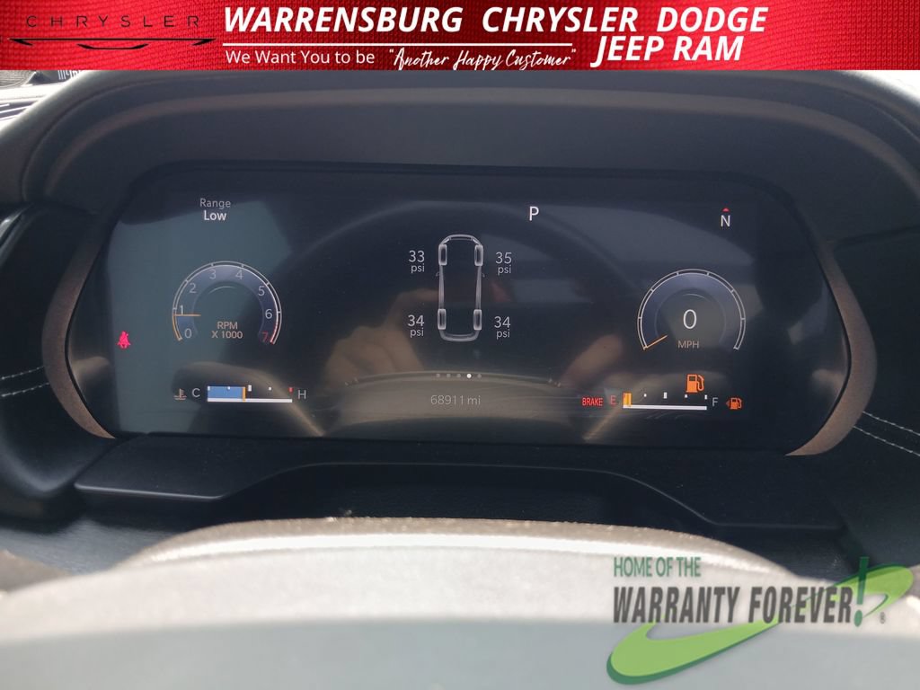 Used 2021 Jeep Grand Cherokee L Overland w/ Advanced Protech Group III AWD/4WD image 17