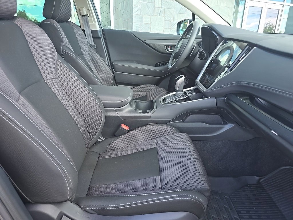 Used 2025 Subaru Outback Premium image 37