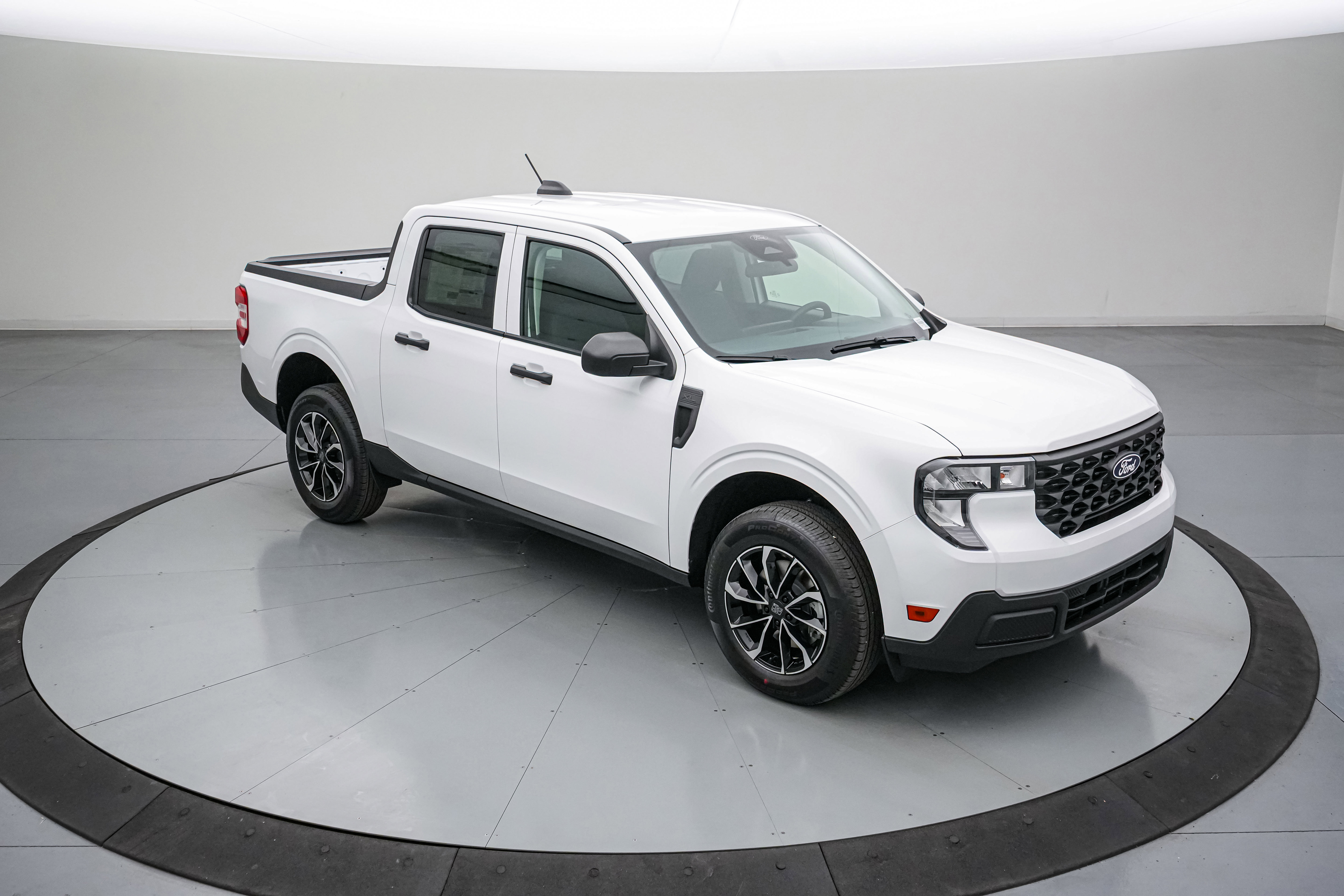 New 2026 Ford Maverick XL FWD image 3