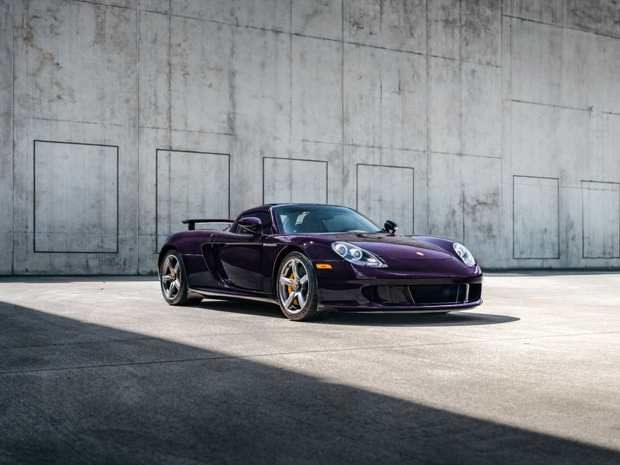 Used 2005 Porsche Carrera GT RWD image 3
