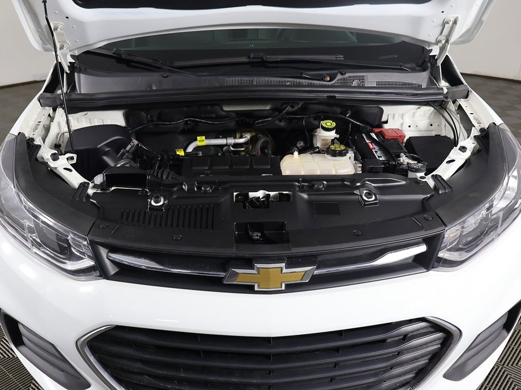 Used 2021 Chevrolet Trax LS image 17