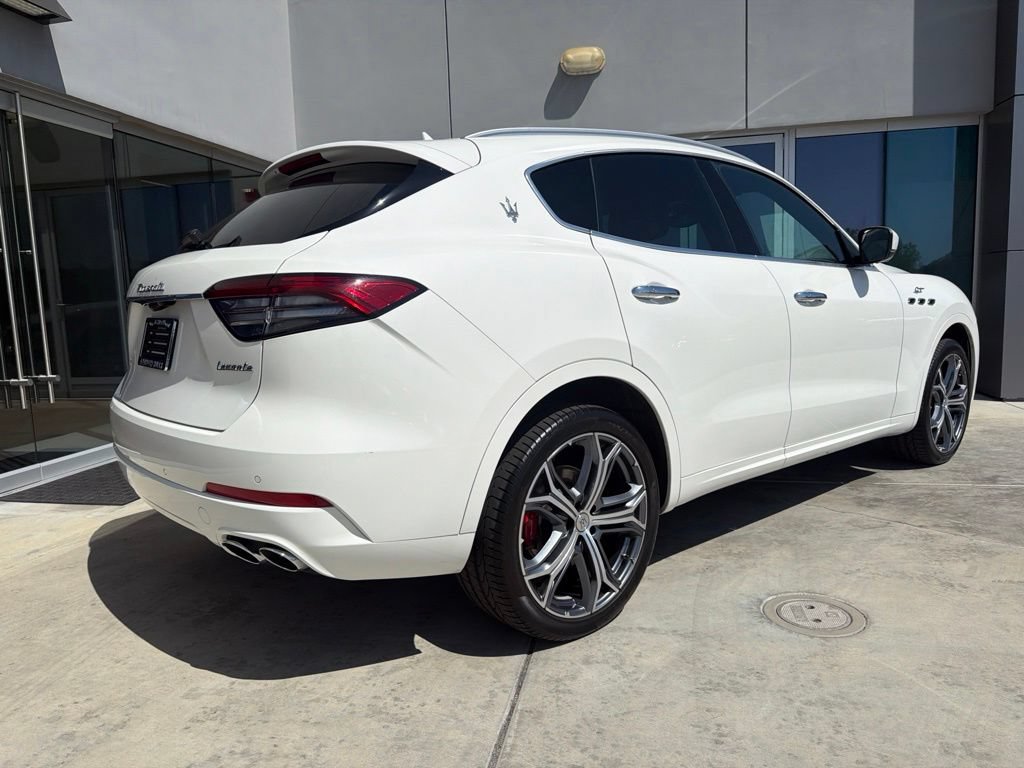 Certified 2023 Maserati Levante GT AWD/4WD image 8