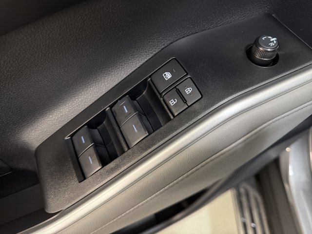 Used 2026 Toyota Highlander XLE AWD/4WD image 19