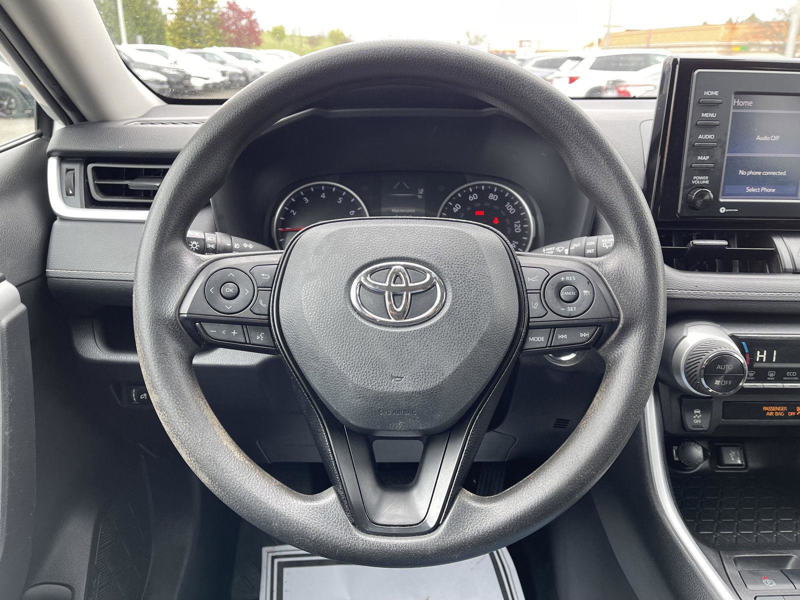 Used 2021 Toyota RAV4 XLE AWD/4WD image 6