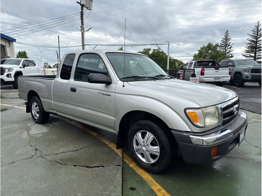 Used 2000 Toyota Tacoma 2WD Xtracab image 4
