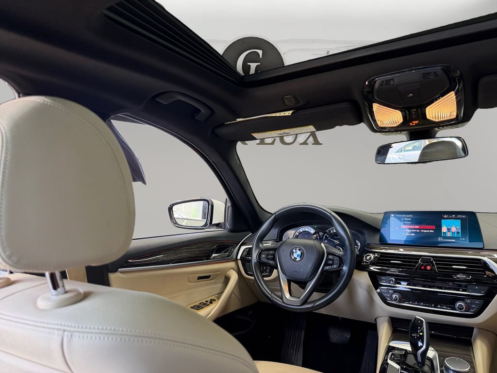 Used 2019 BMW 530i w/ Convenience Package RWD image 25
