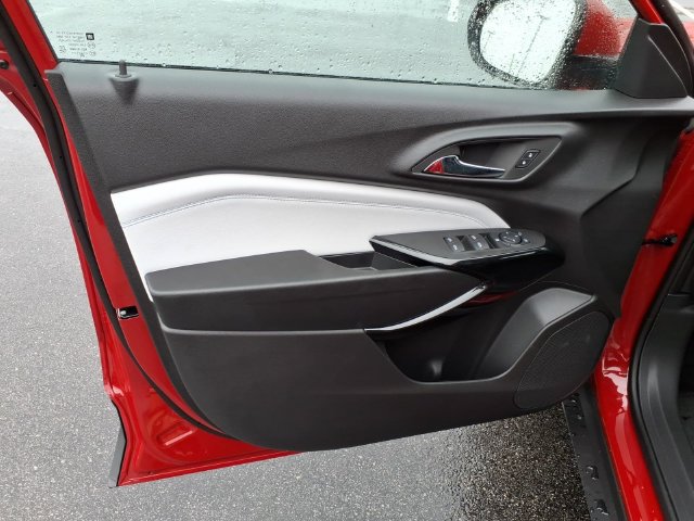 New 2026 Chevrolet Trax LT FWD image 10