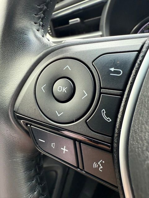 Used 2022 Toyota Venza XLE image 25