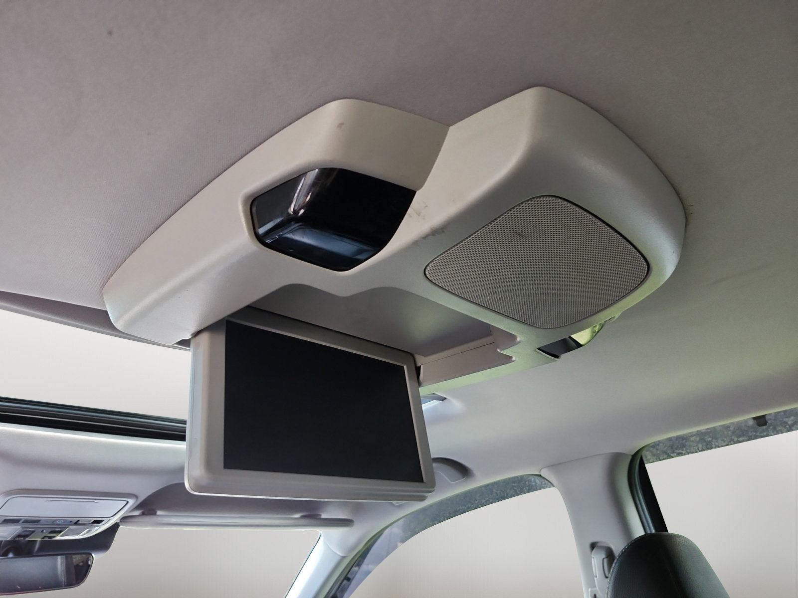 Used 2020 Honda Pilot Touring image 16