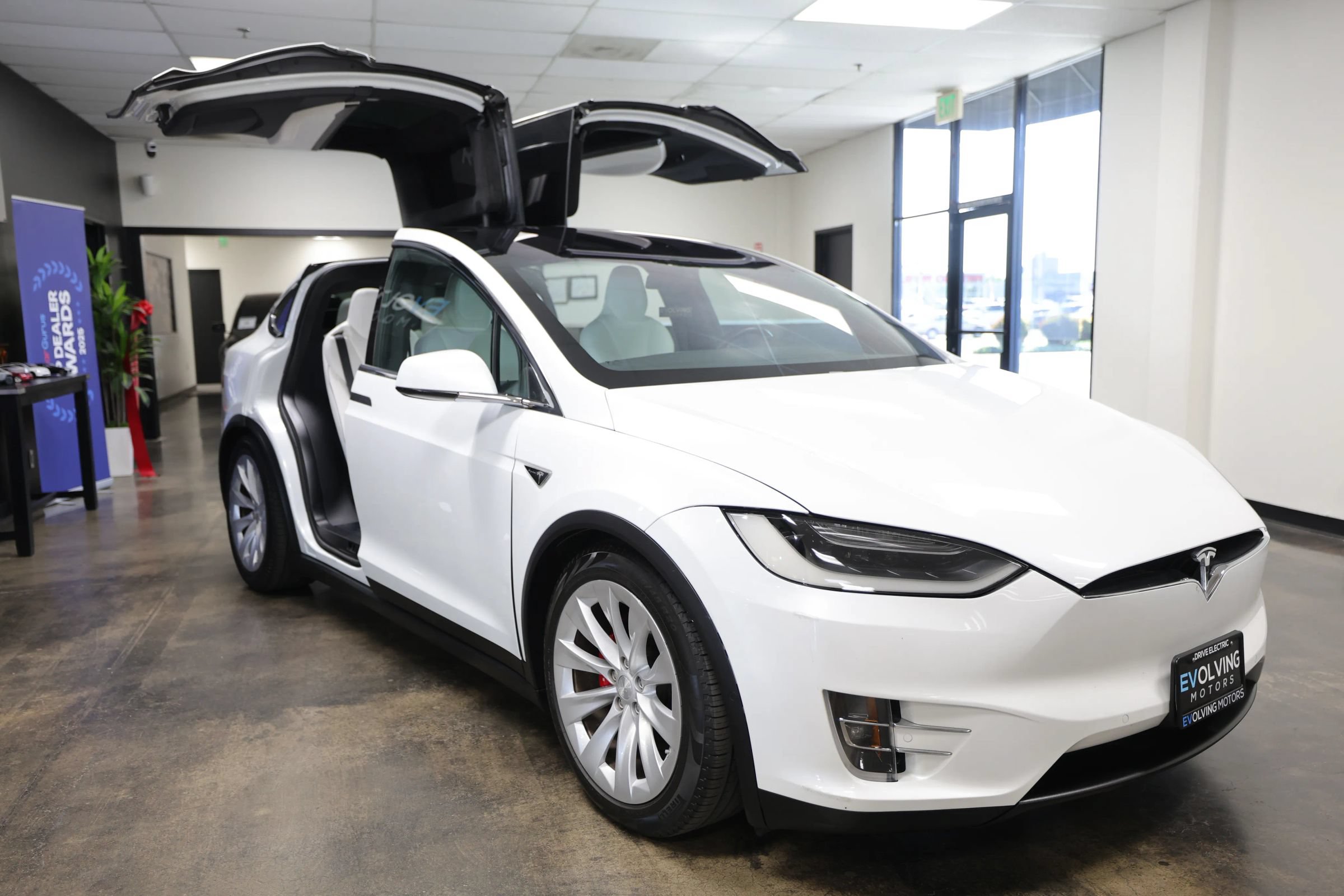 Used 2016 Tesla Model X Performance AWD/4WD image 18