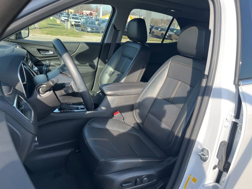 Used 2023 Chevrolet Equinox Premier image 22