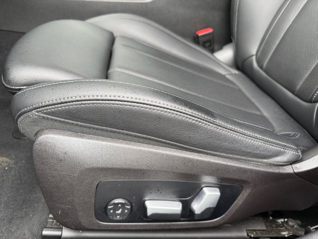 Used 2023 BMW 330i xDrive Sedan w/ Premium Package AWD/4WD image 24
