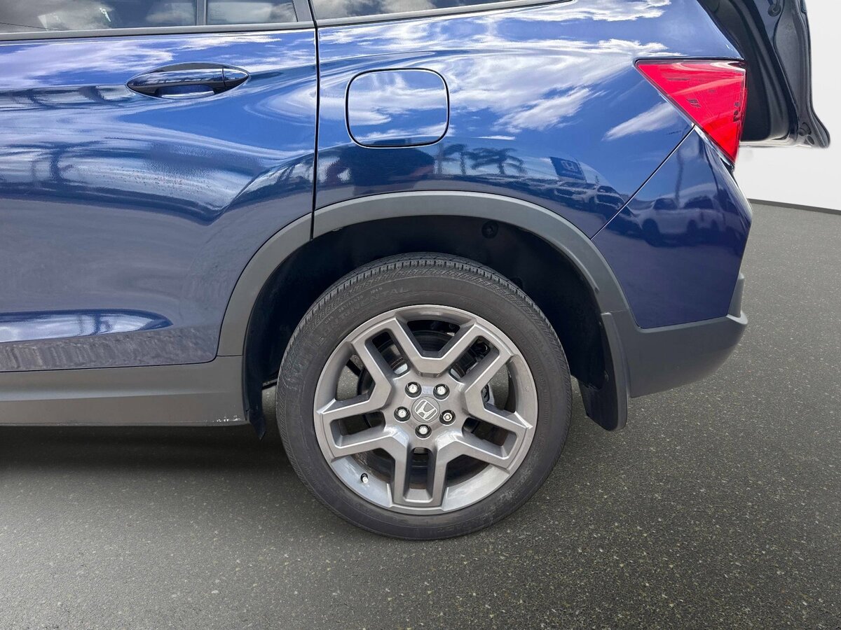 Used 2023 Honda Passport EX-L image 10