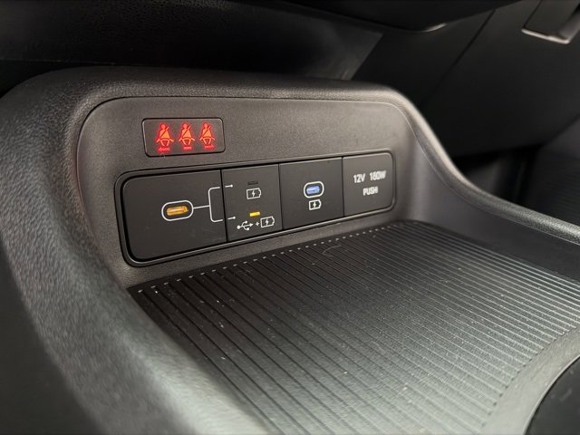 Used 2024 Hyundai Kona SE image 23