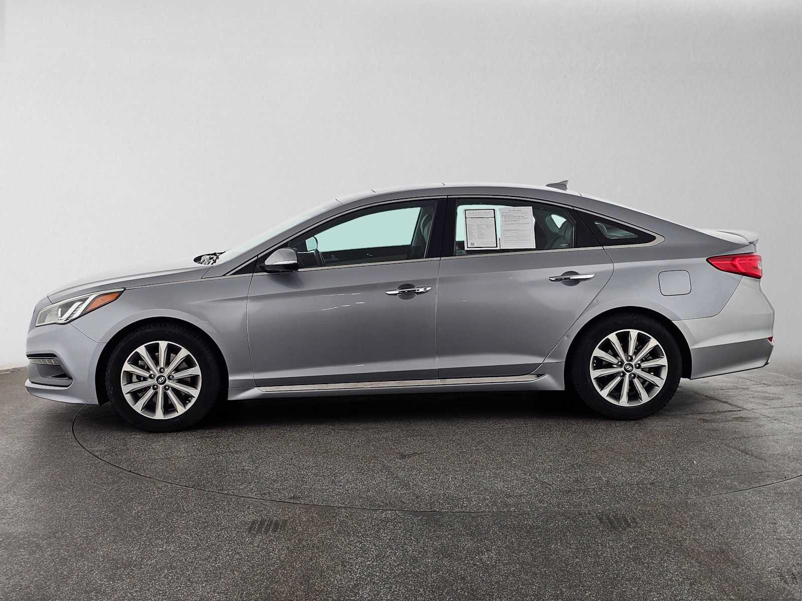 Used 2017 Hyundai Sonata Limited w/ Ultimate Package 04 FWD image 6