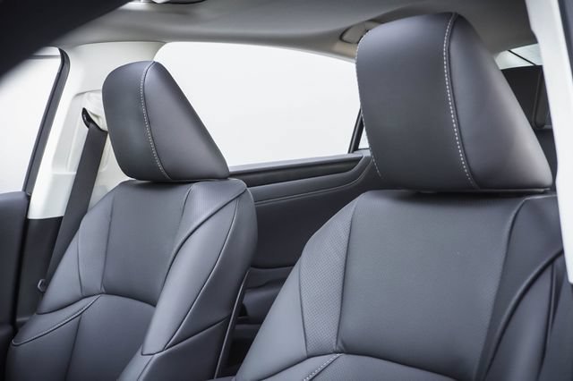 Certified 2025 Lexus ES 300h w/ Premium Package FWD image 10