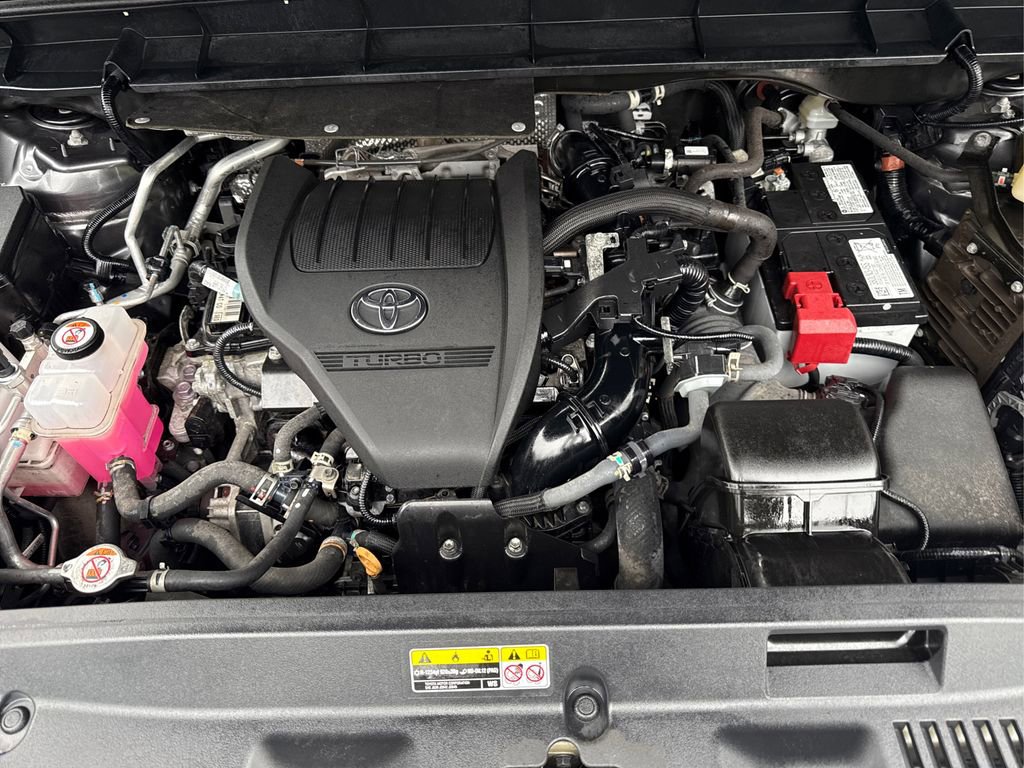 Used 2024 Toyota Highlander XLE image 13
