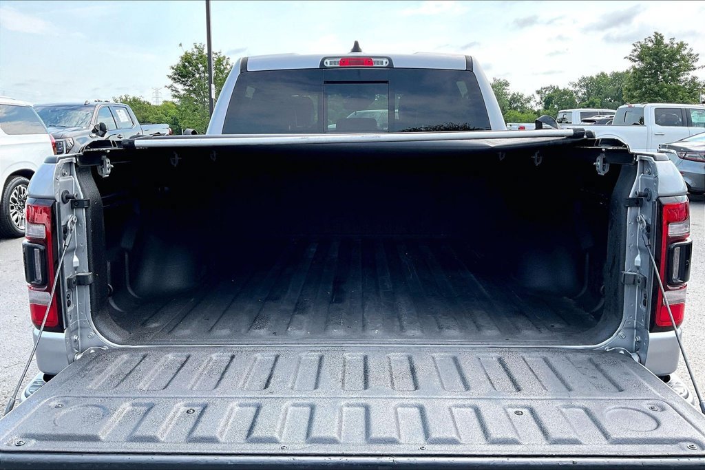 Used 2022 RAM 1500 Laramie AWD/4WD image 9