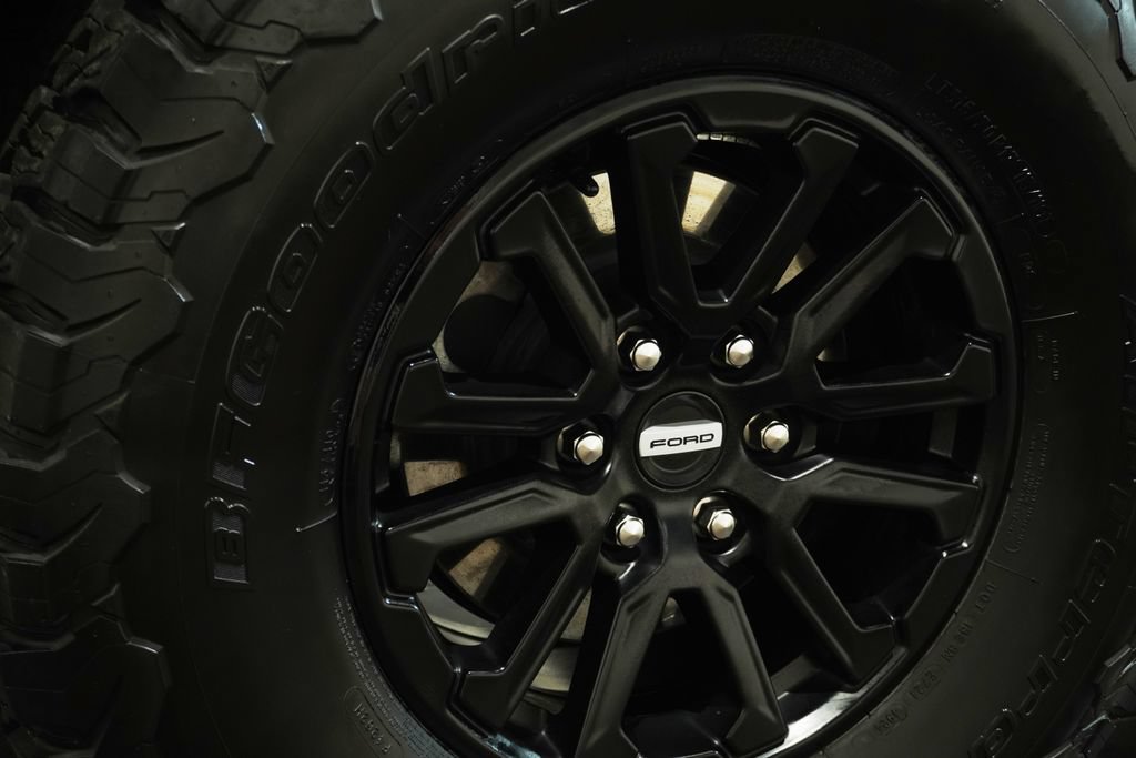 Used 2025 Ford F150 Raptor AWD/4WD image 9