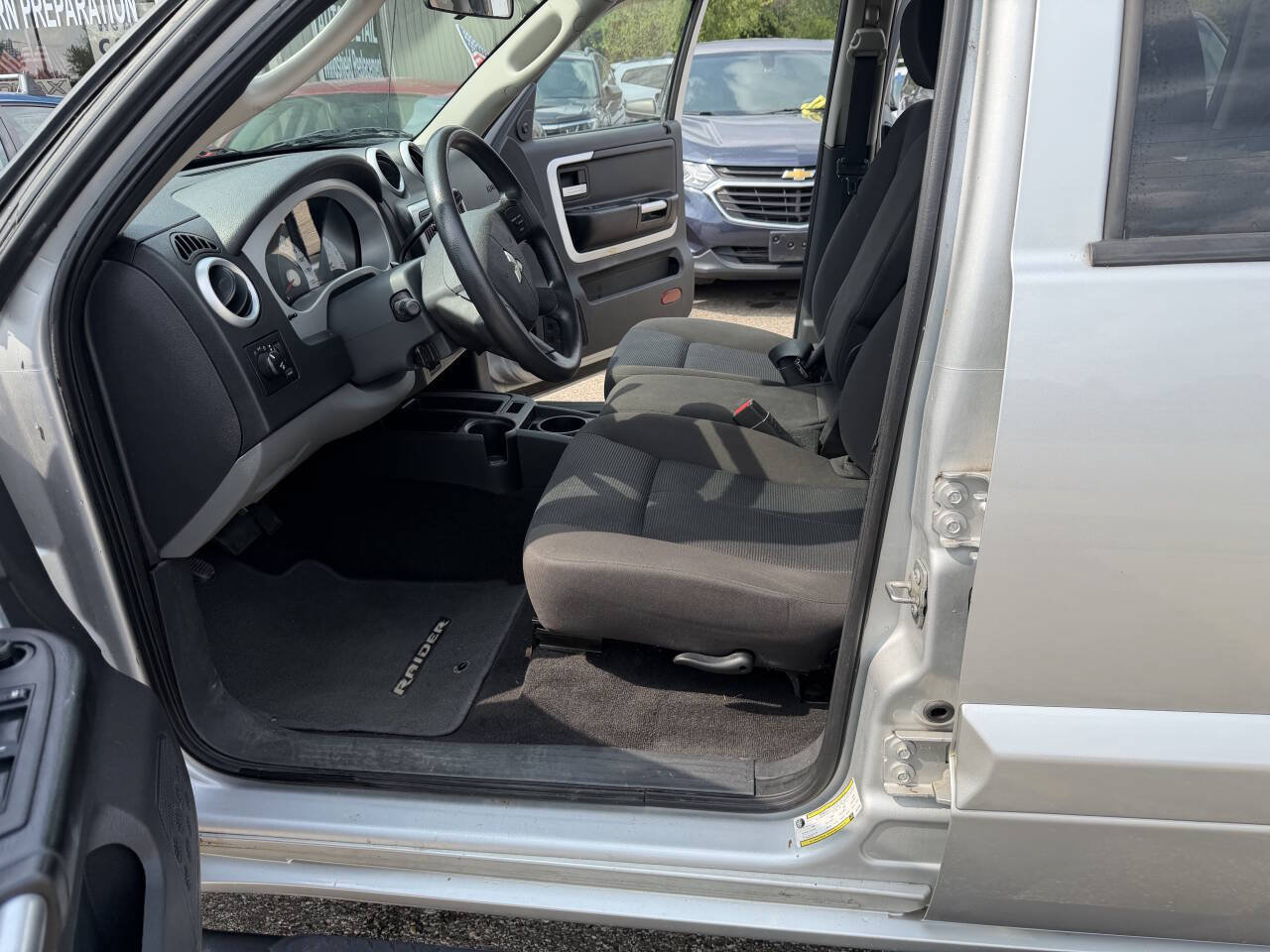 Used 2008 Mitsubishi Raider LS RWD image 26