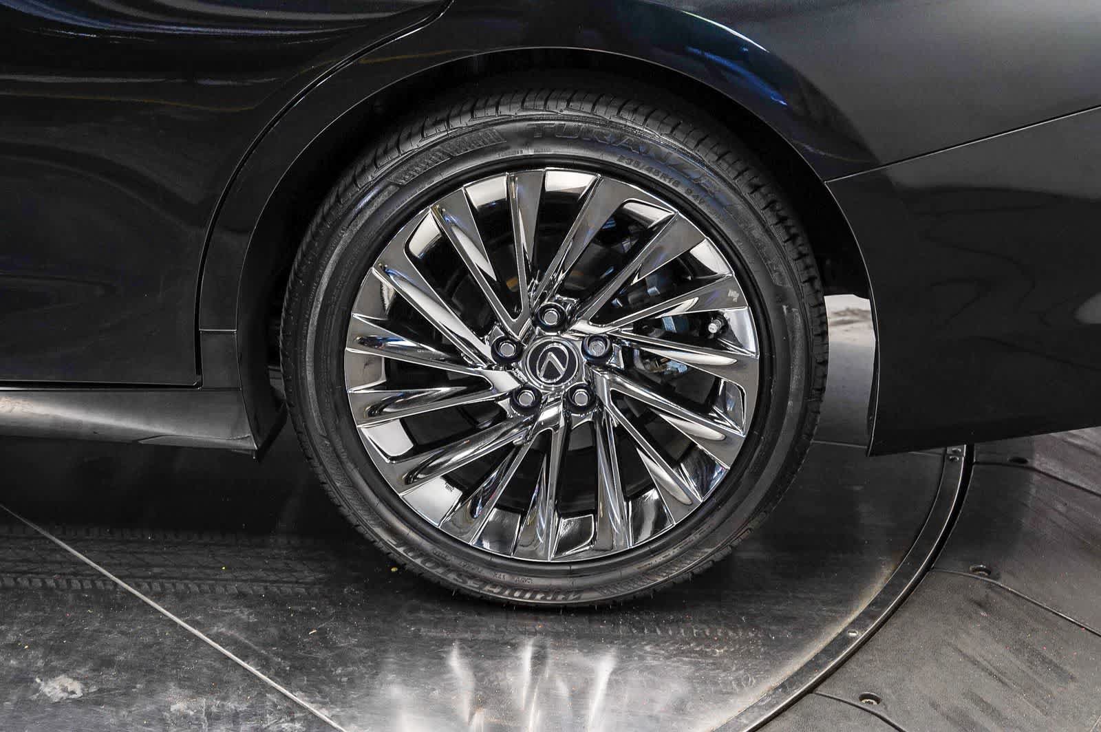 Used 2025 Lexus ES 300h w/ Accessory Package (Z2) FWD image 10