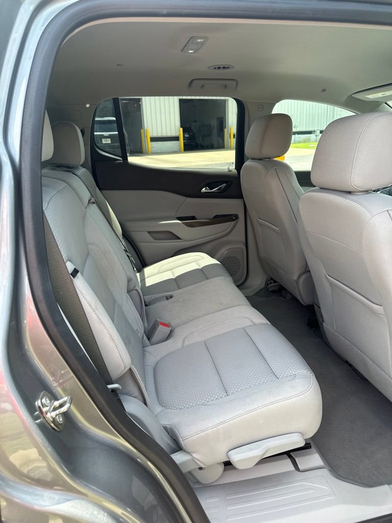 Certified 2023 GMC Acadia SLE w/ Driver Convenience Package FWD image 10