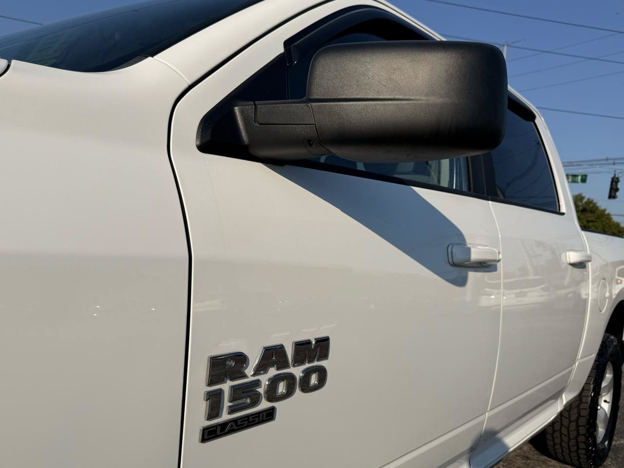 Used 2021 RAM 1500 Classic SLT AWD/4WD image 9