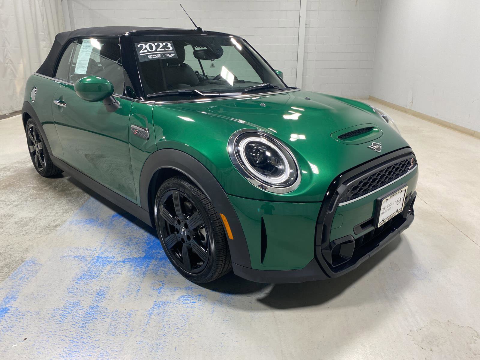 Certified 2023 MINI Cooper S image 1