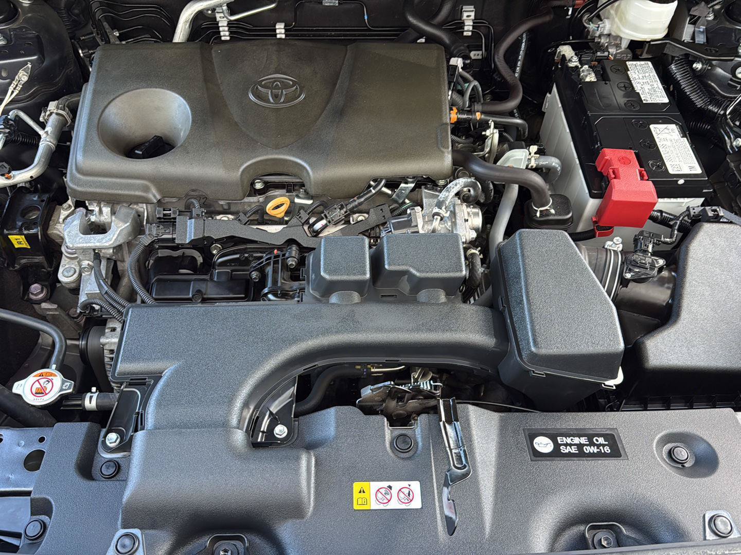 Used 2024 Toyota RAV4 XLE FWD image 37