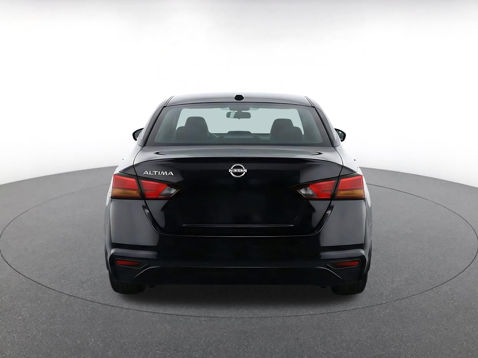 Used 2025 Nissan Altima 2.5 SV FWD image 8