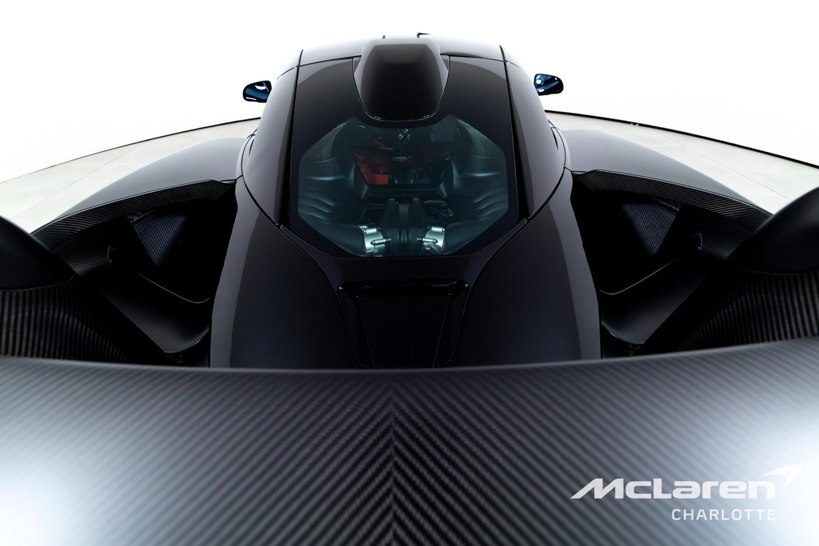 Used 2019 McLaren Senna RWD image 23