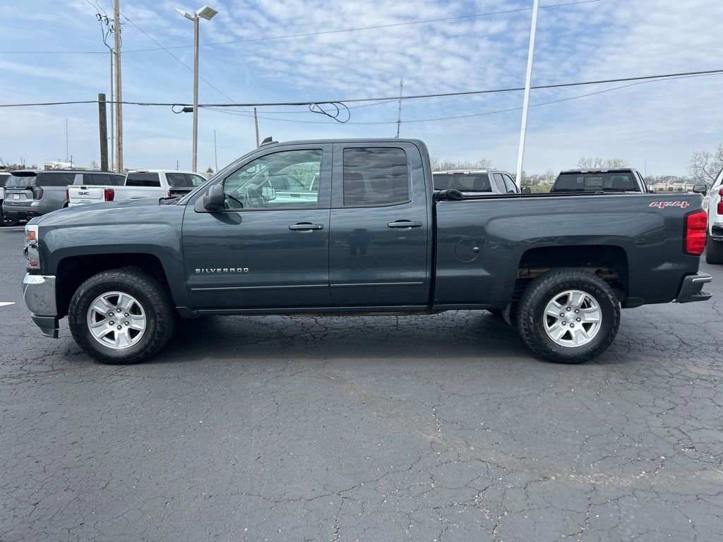 Used 2017 Chevrolet Silverado 1500 LT AWD/4WD image 8