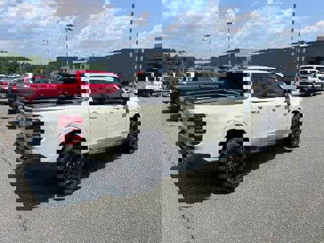 New 2025 Ford Maverick Lariat w/ Black Appearance Package image 12