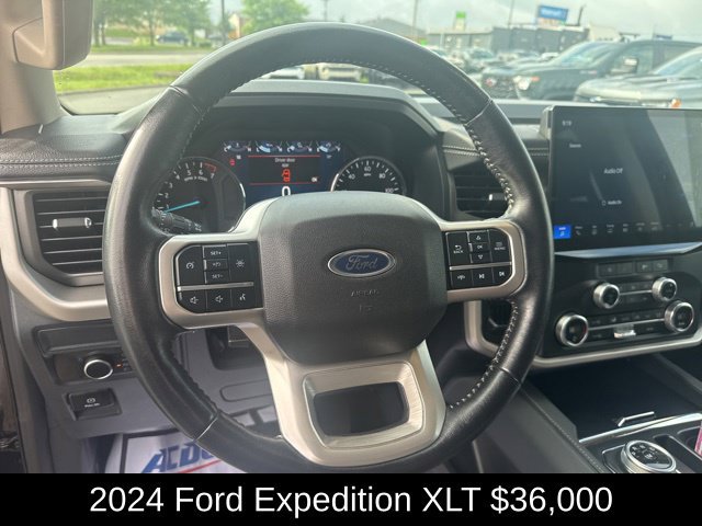Used 2024 Ford Expedition XLT AWD/4WD image 17