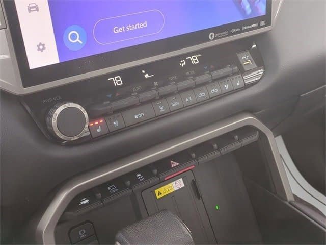 Used 2022 Toyota Tundra Limited image 15