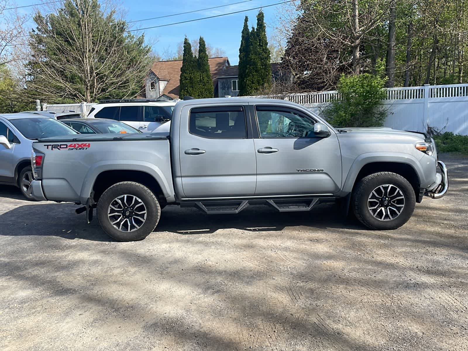 Used 2020 Toyota Tacoma TRD Sport w/ TRD Premium Sport Package AWD/4WD image 12