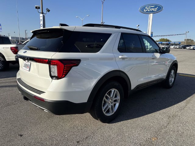 New 2026 Ford Explorer Active w/ Active Comfort Package RWD image 5