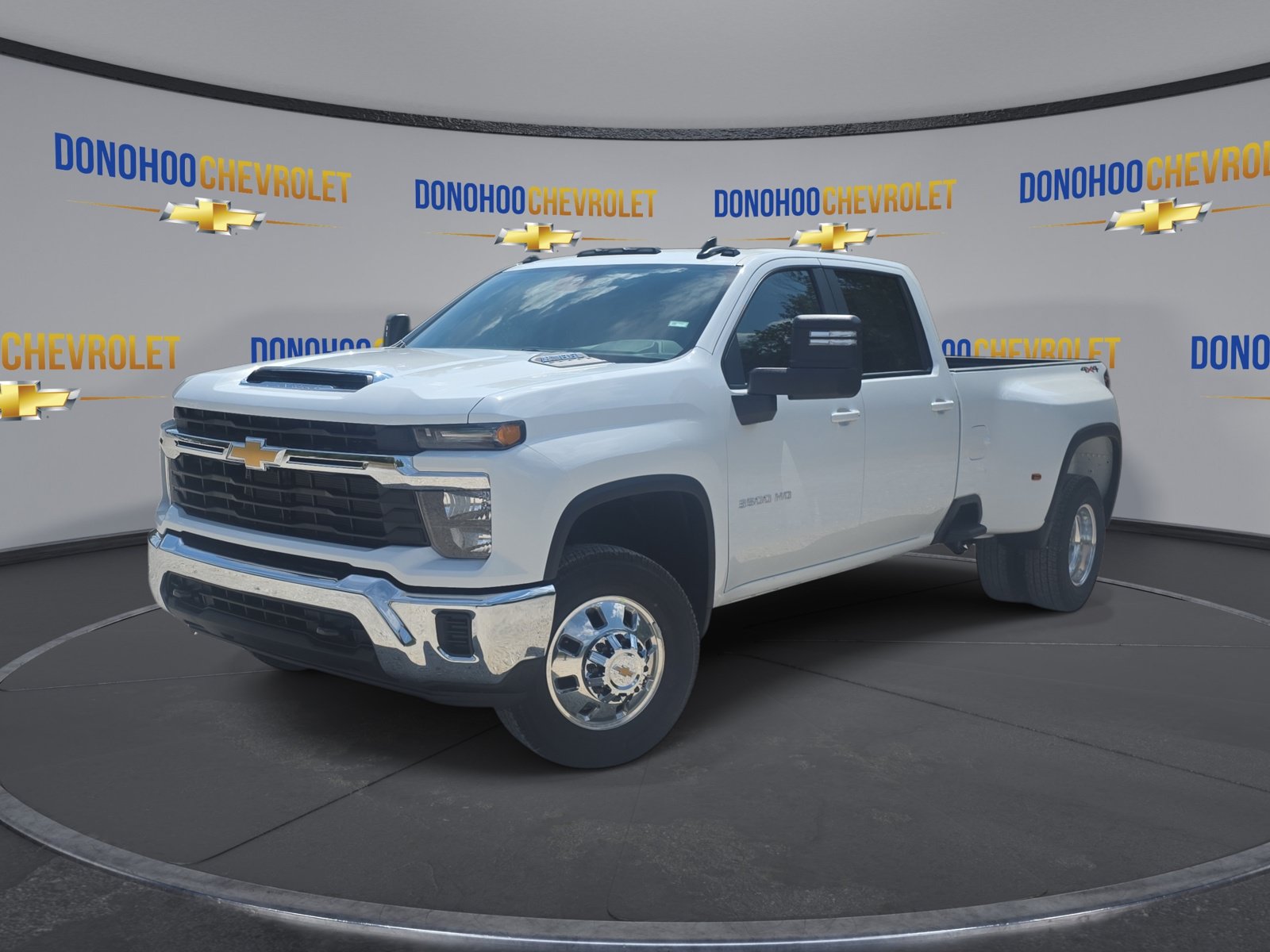 New 2026 Chevrolet Silverado 3500 LT AWD/4WD image 4