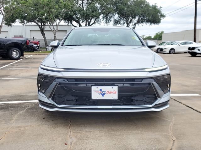 Used 2025 Hyundai Sonata SE image 2