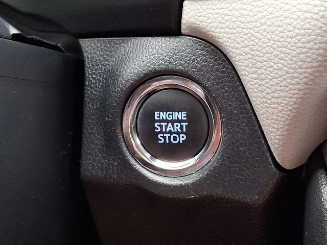 Used 2022 Toyota RAV4 XLE w/ Convenience Package AWD/4WD image 23