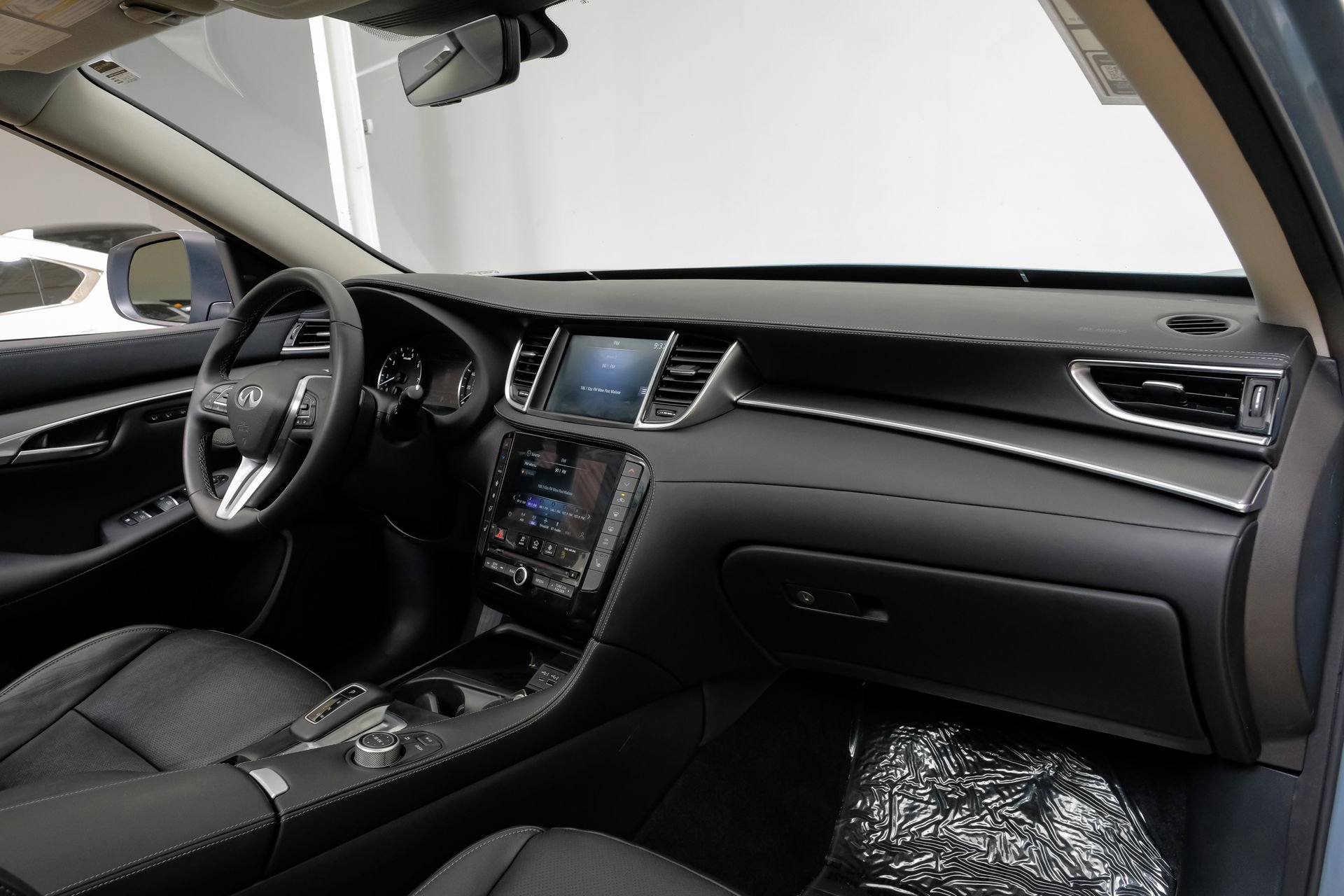 Used 2024 INFINITI QX50 Luxe image 17