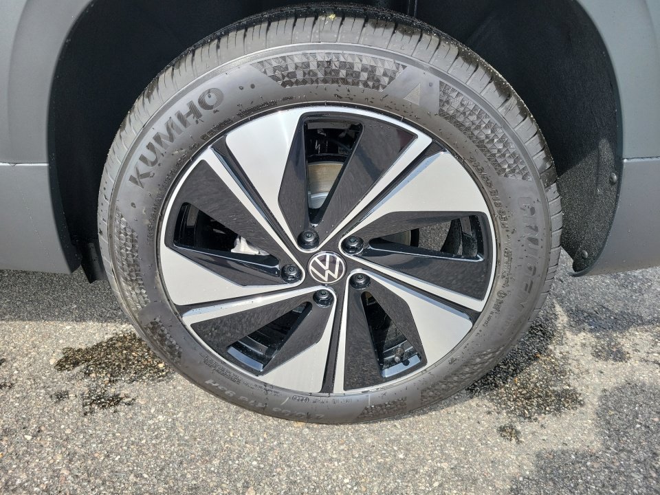 New 2026 Volkswagen Taos SE AWD/4WD image 25