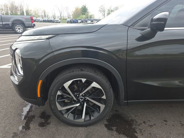 Used 2022 Mitsubishi Outlander SE AWD/4WD image 18
